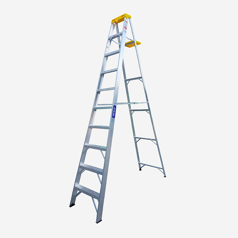 10' COMMERCIAL ALUMINUM LADDER